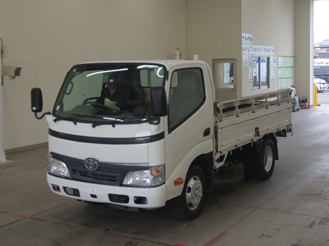 TOYOTA DYNA
