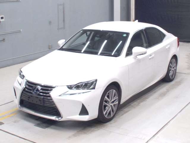 LEXUS IS