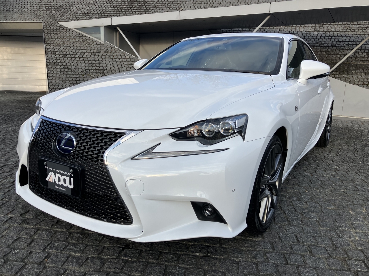 LEXUS IS
