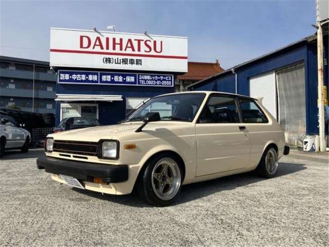 TOYOTA STARLET