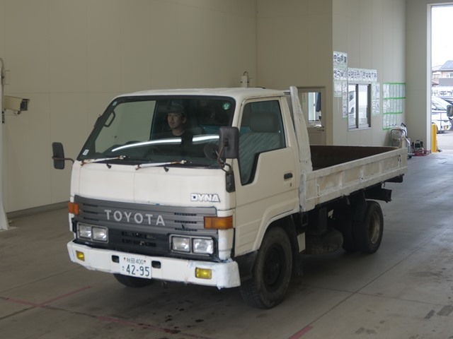 TOYOTA DYNA