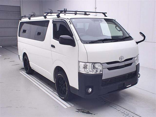 TOYOTA REGIUS ACE