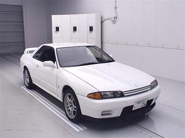 NISSAN SKYLINE