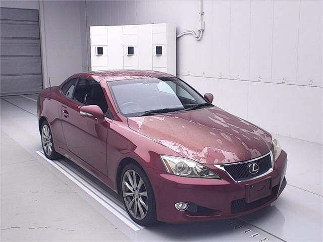 LEXUS IS