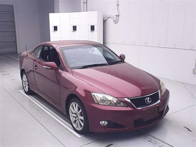 LEXUS IS