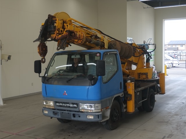 MITSUBISHI CANTER