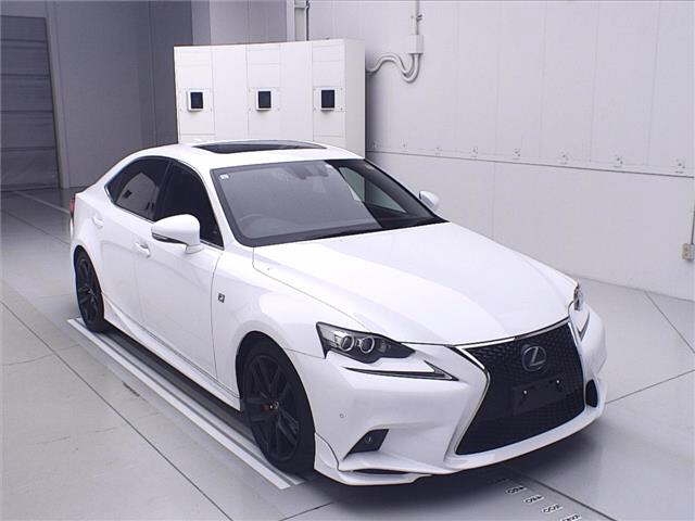 LEXUS IS
