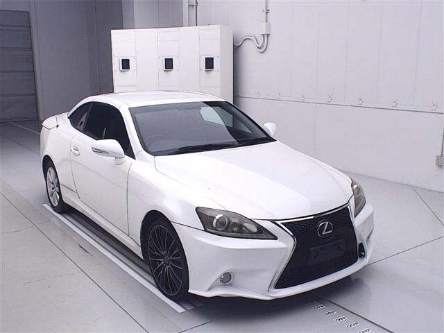 LEXUS IS
