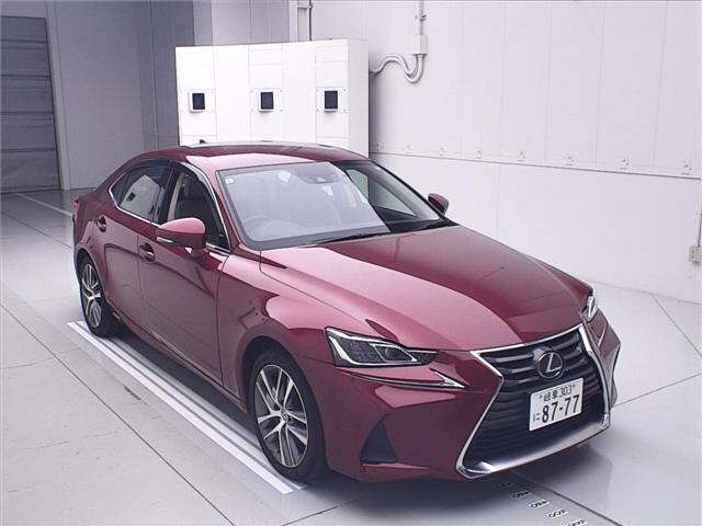 LEXUS IS