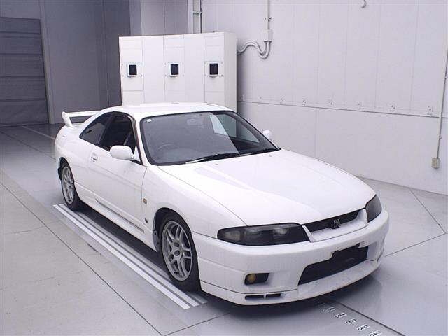 NISSAN SKYLINE