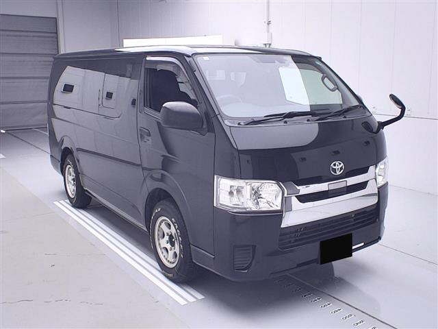 TOYOTA REGIUS ACE
