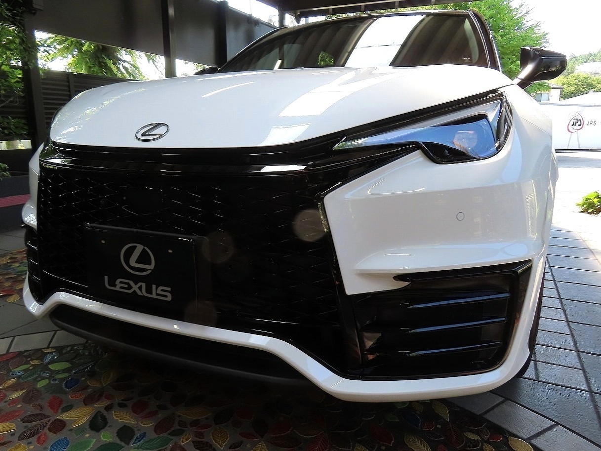 LEXUS LBX