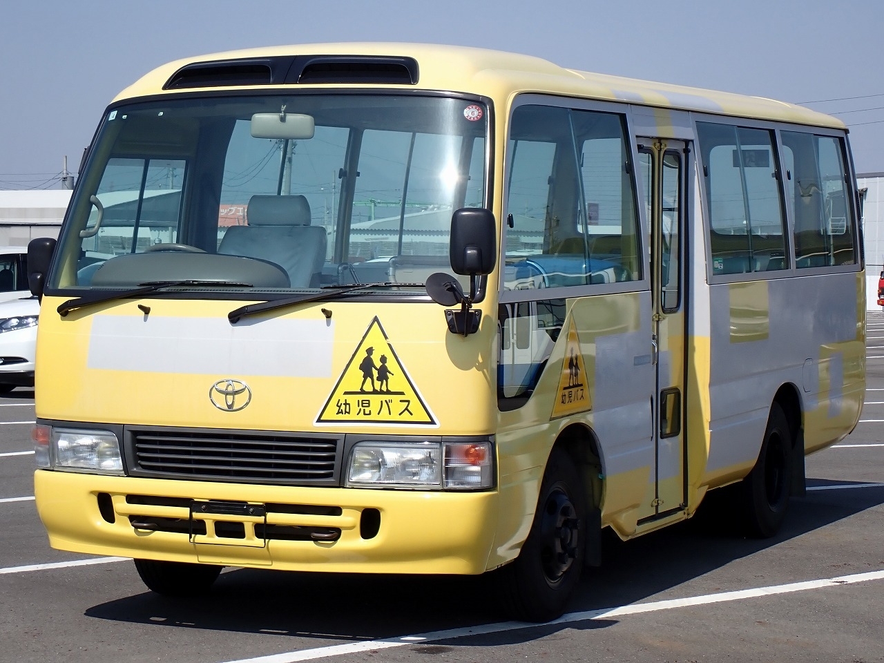 TOYOTA COASTER
