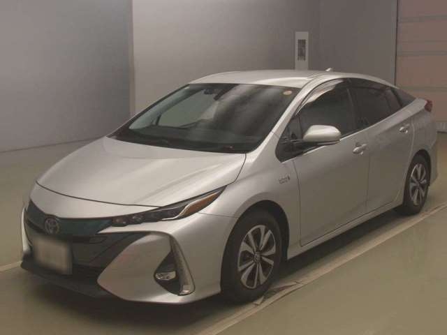 TOYOTA PRIUS PHV
