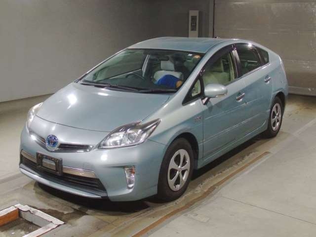 TOYOTA PRIUS PHV