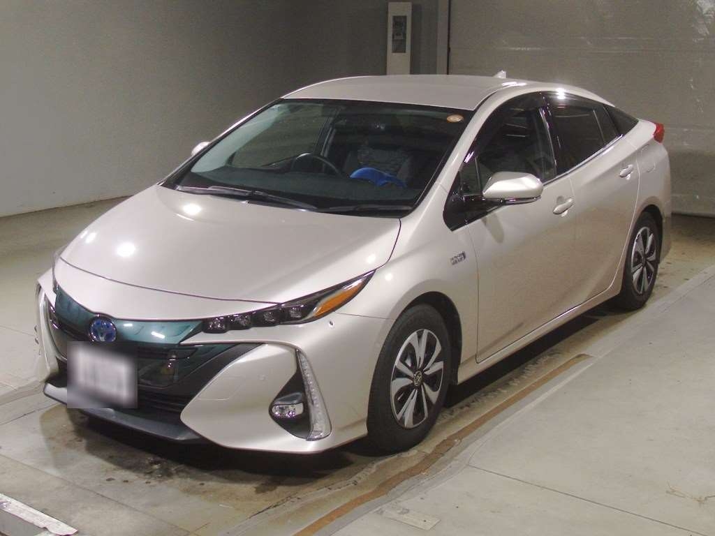 TOYOTA PRIUS PHV