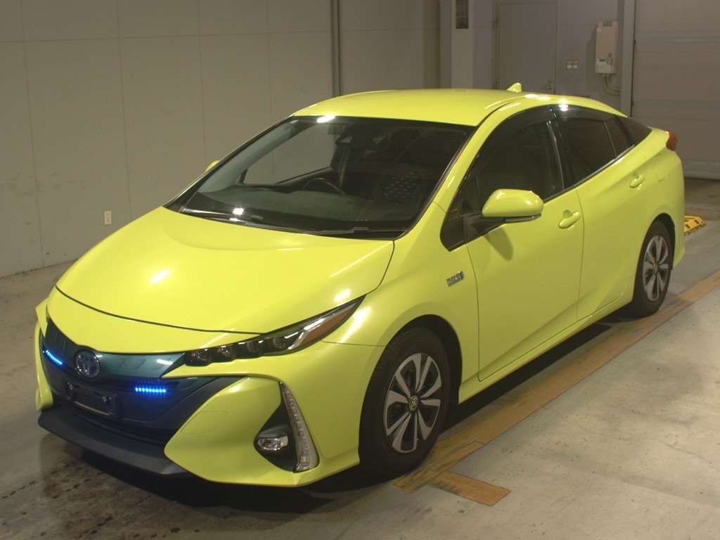 TOYOTA PRIUS PHV