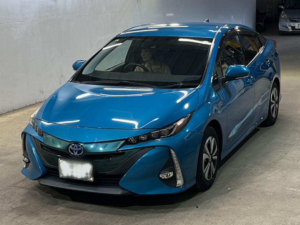 TOYOTA PRIUS PHV