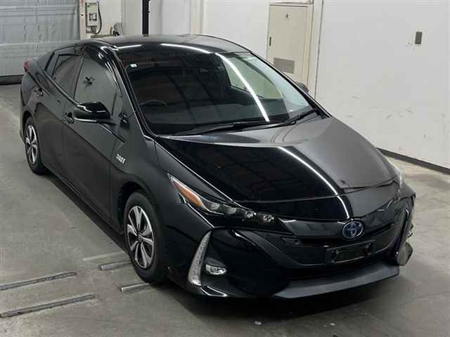 TOYOTA PRIUS PHV