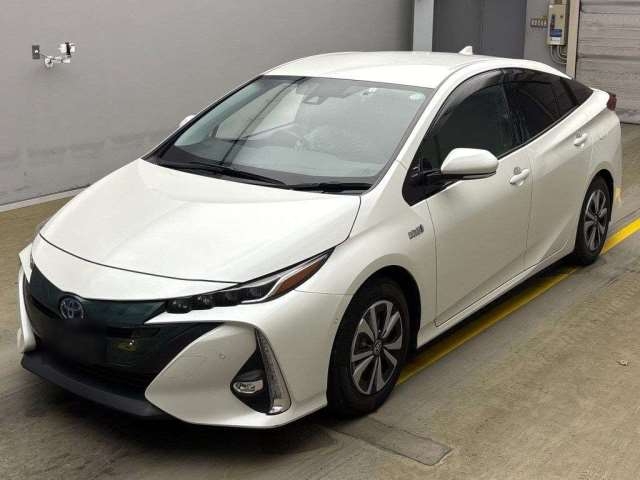 TOYOTA PRIUS PHV