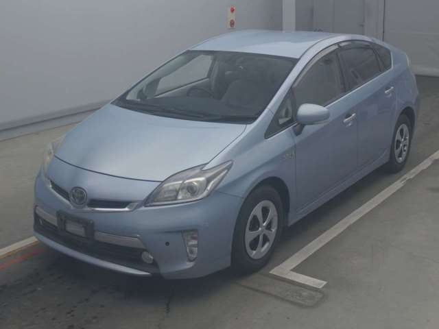 TOYOTA PRIUS PHV