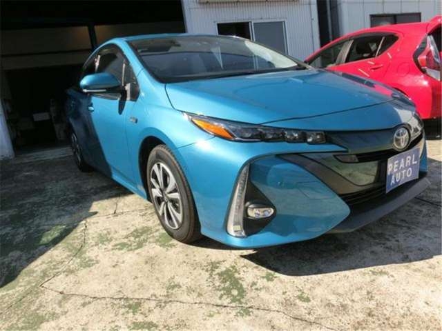 TOYOTA PRIUS PHV