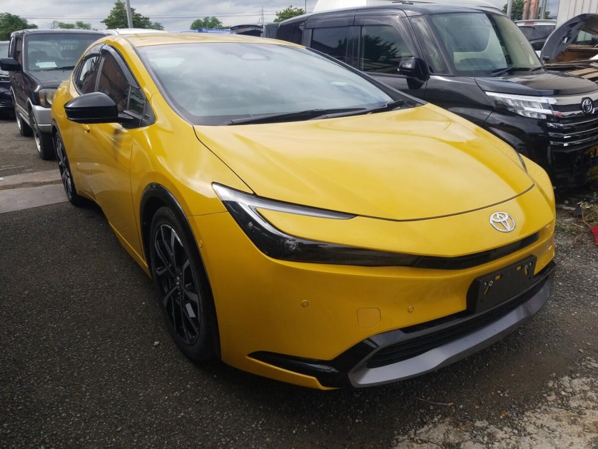 TOYOTA PRIUS PHV