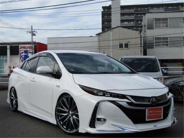 TOYOTA PRIUS PHV