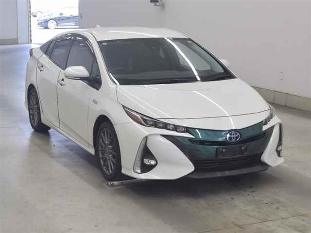 TOYOTA PRIUS PHV
