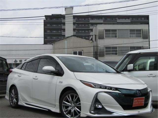 TOYOTA PRIUS PHV