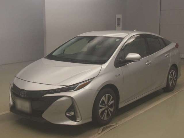 TOYOTA PRIUS PHV