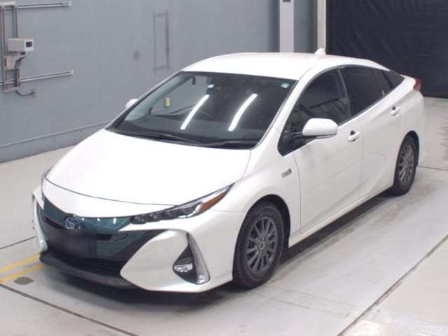 TOYOTA PRIUS PHV