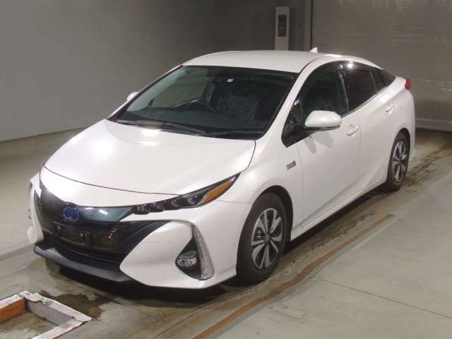TOYOTA PRIUS PHV