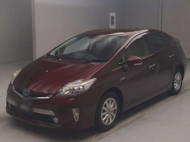 TOYOTA PRIUS PHV