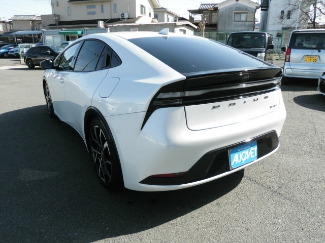 TOYOTA PRIUS PHV
