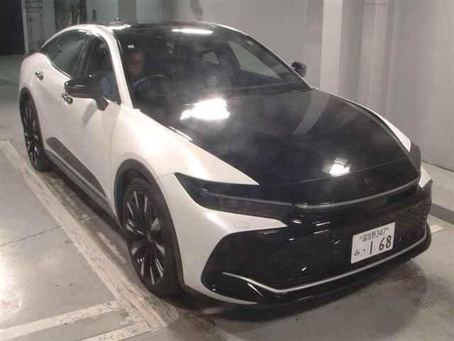 TOYOTA CROWN CROSSOVER