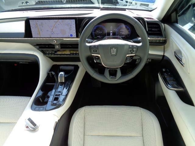 TOYOTA CROWN CROSSOVER