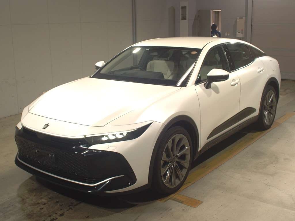 TOYOTA CROWN CROSSOVER