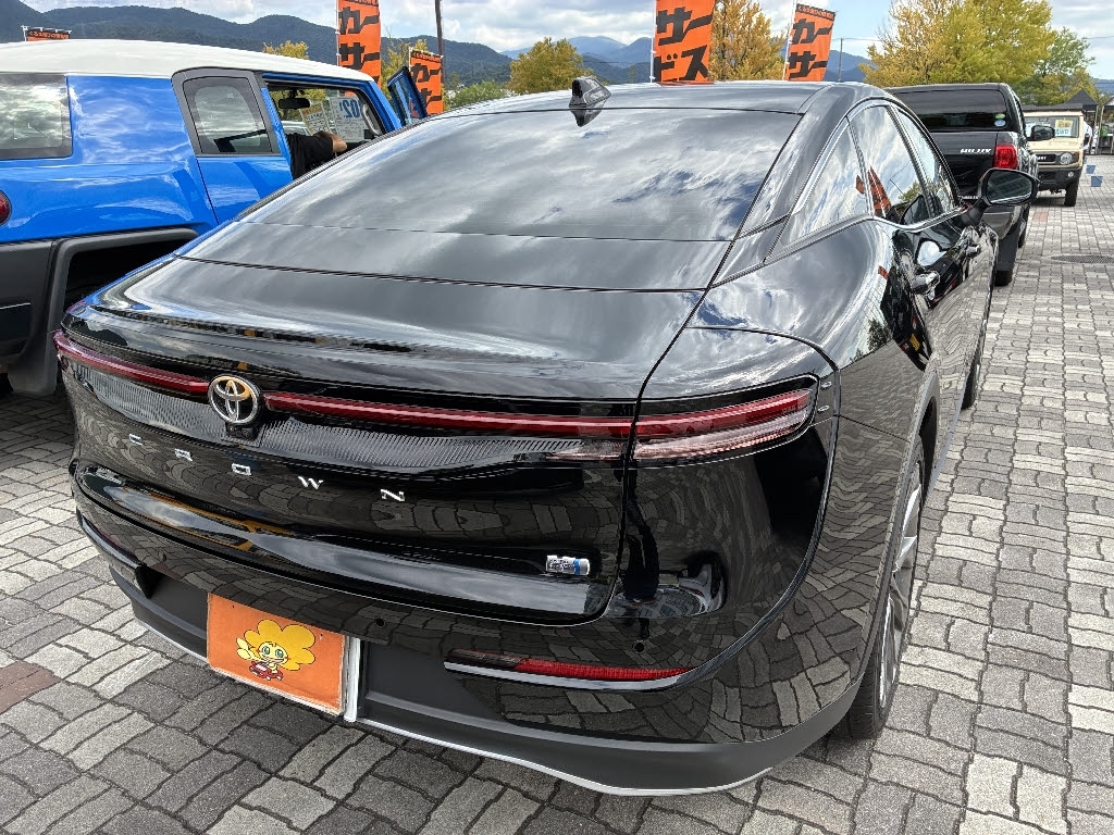 TOYOTA CROWN CROSSOVER