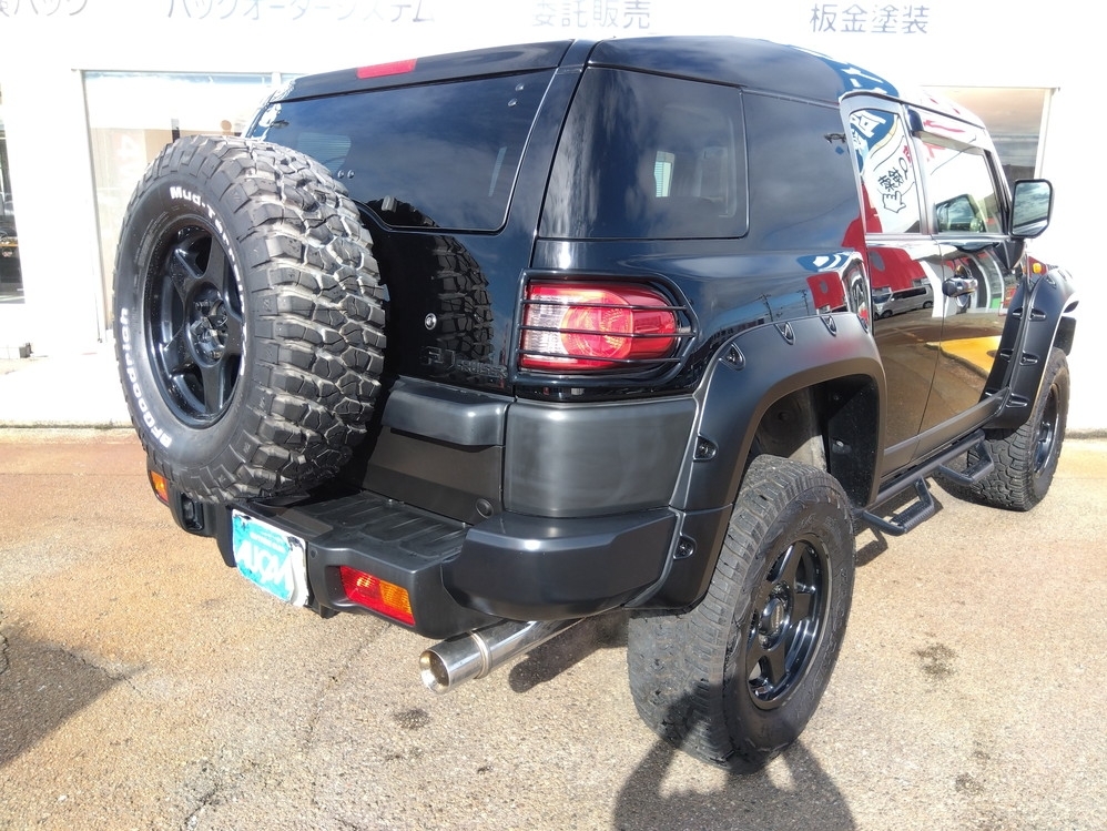 TOYOTA FJ CRUISER