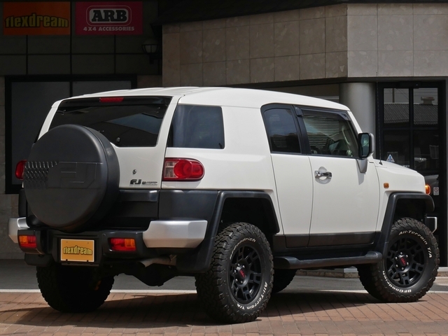 TOYOTA FJ CRUISER