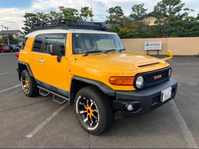 TOYOTA FJ CRUISER