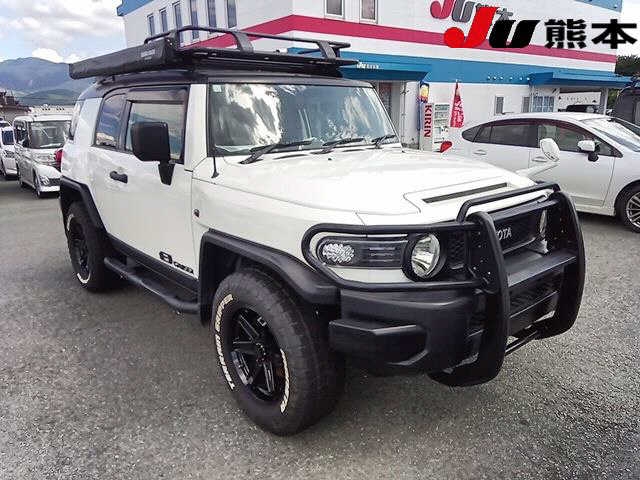 TOYOTA FJ CRUISER