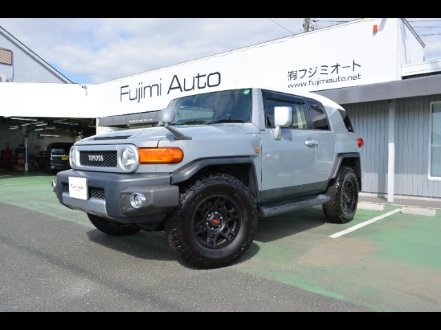TOYOTA FJ CRUISER