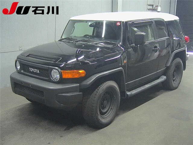 TOYOTA FJ CRUISER