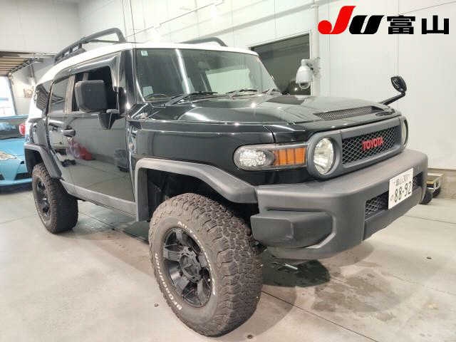 TOYOTA FJ CRUISER