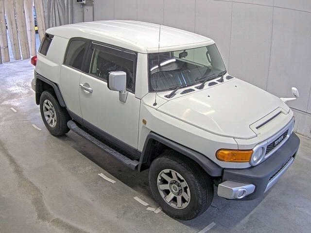 TOYOTA FJ CRUISER