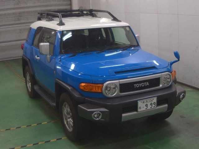 TOYOTA FJ CRUISER