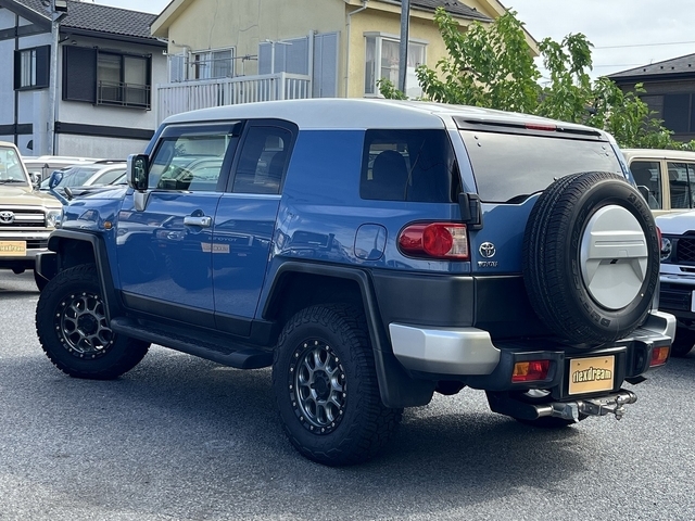 TOYOTA FJ CRUISER