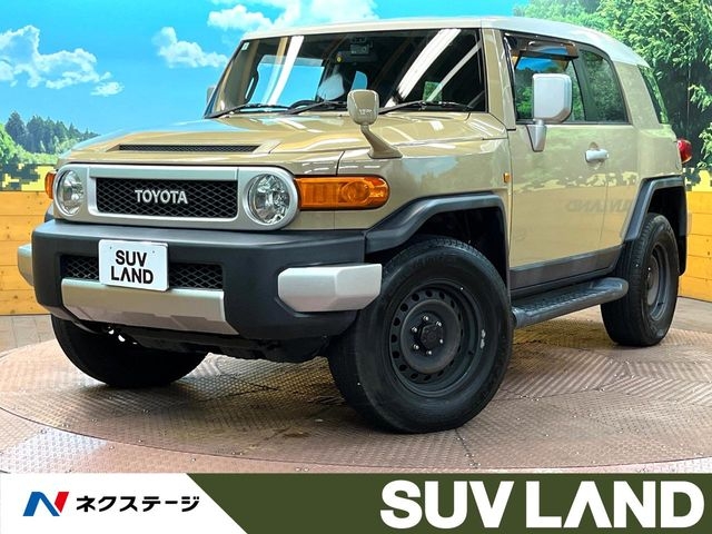 TOYOTA FJ CRUISER